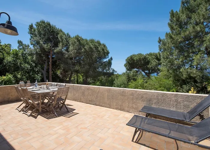 La Pinede - Maison Proche Plages Semesterbostad